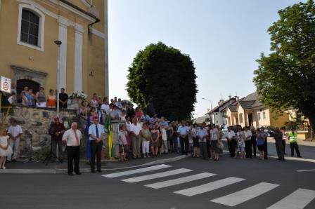 KNOBLEHARJEVO 2012 - Otvoritev ceste in pločnika do osnovne šole Frana Metelka 12